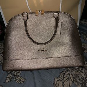 SOLD🌺🌼Coach Sierra